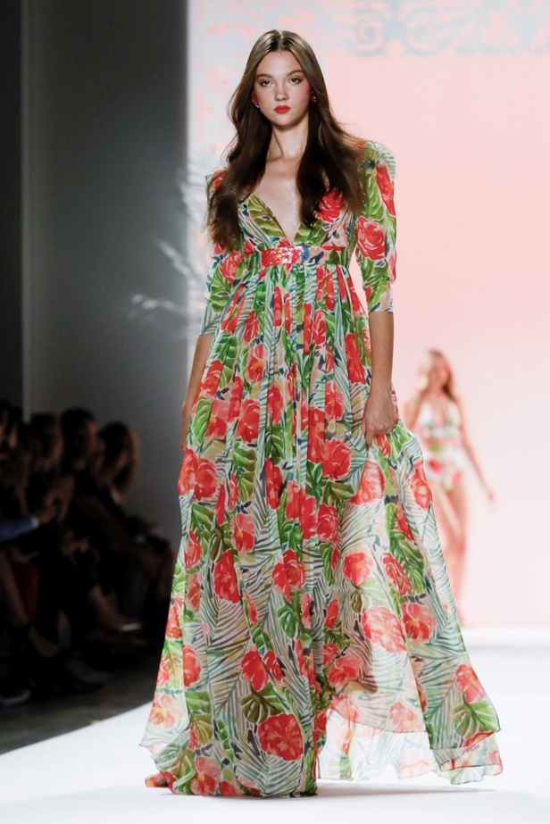 اسبوع الموضة في نيويورك 2019 عرض مجموعة  badgley mischka ربيع وصيف 2020