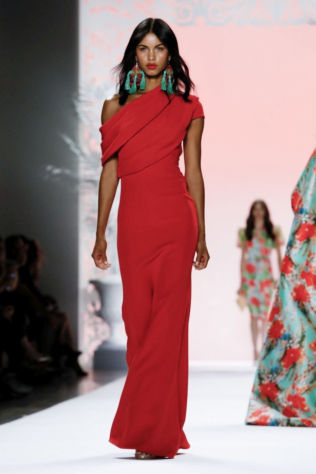 اسبوع الموضة في نيويورك 2019 عرض مجموعة  badgley mischka ربيع وصيف 2020