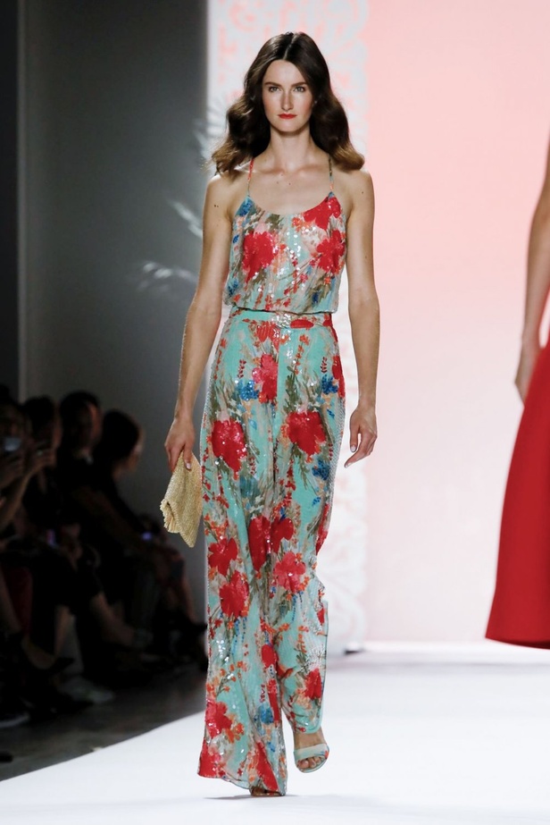 اسبوع الموضة في نيويورك 2019 عرض مجموعة  badgley mischka ربيع وصيف 2020