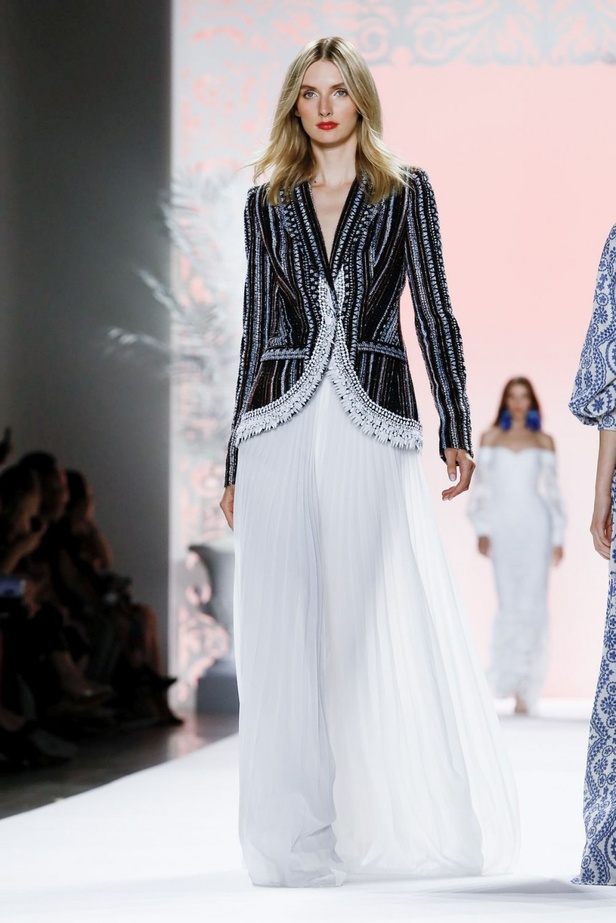 اسبوع الموضة في نيويورك 2019 عرض مجموعة  badgley mischka ربيع وصيف 2020