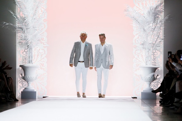 اسبوع الموضة في نيويورك 2019 عرض مجموعة  badgley mischka ربيع وصيف 2020