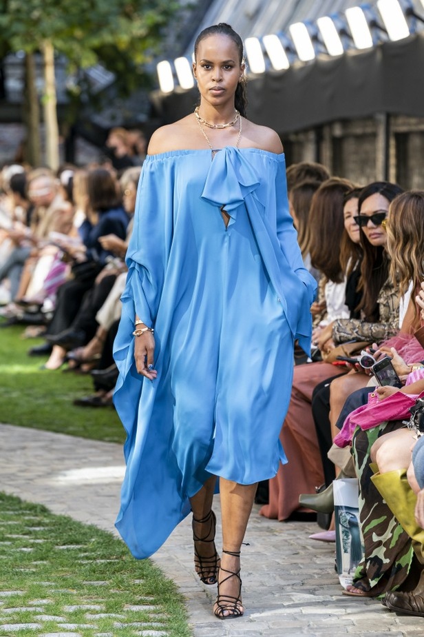 اسبوع الموضة في لندن 2019 عرض أزياء رولان موريه ربيع وصيف 2020