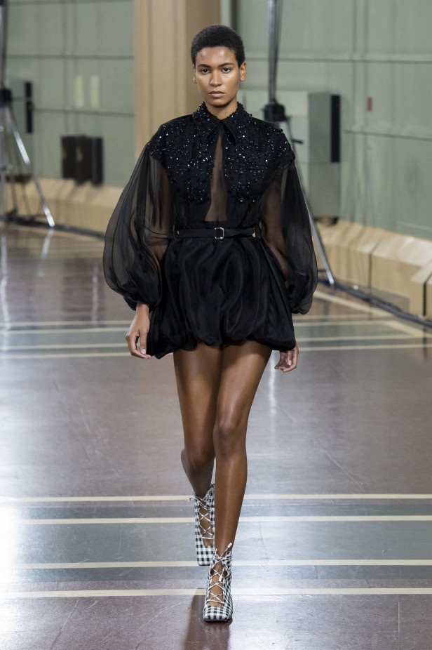 اسبوع الموضة في لندن 2019 مجموعة إميليا ويكستيد للملابس الجاهزة موضة ربيع وصيف 2020