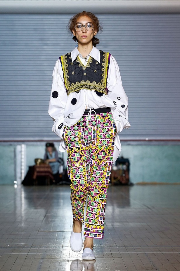 اسبوع الموضة في لندن 2019 مجموعة ASHISH لربيع وصيف 2020