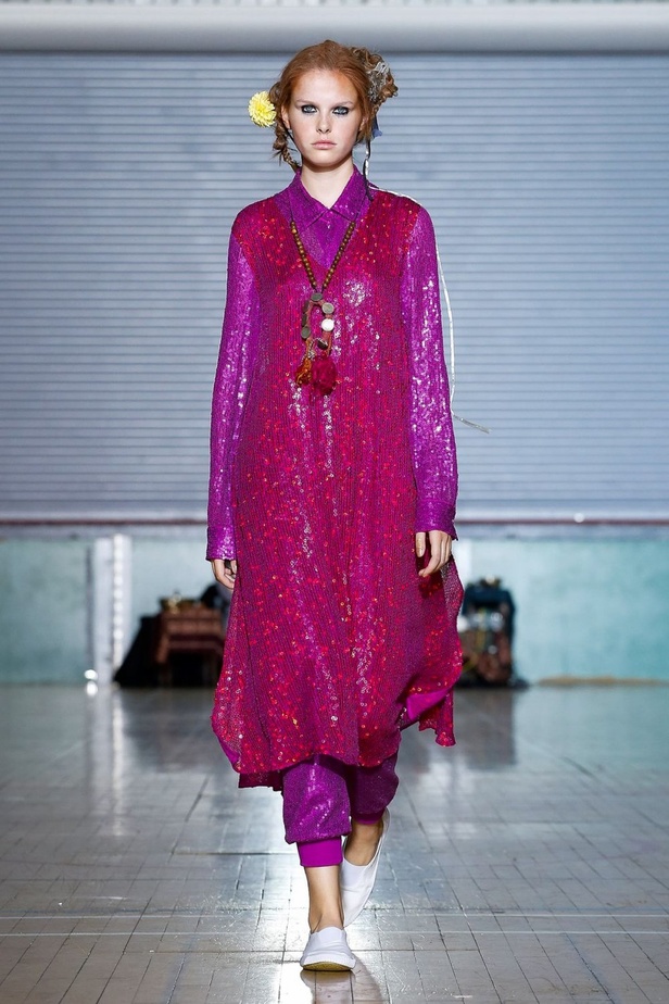 اسبوع الموضة في لندن 2019 مجموعة ASHISH لربيع وصيف 2020