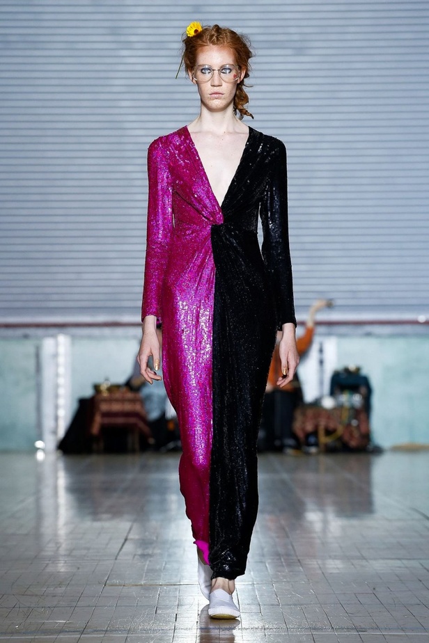 اسبوع الموضة في لندن 2019 مجموعة ASHISH لربيع وصيف 2020