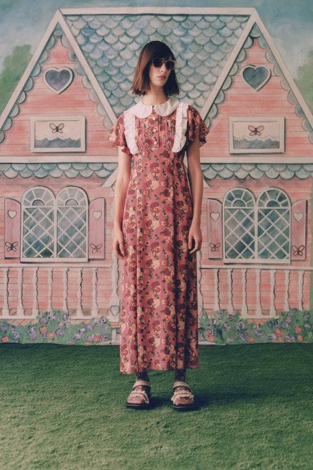 عرض ازياء Anna Sui لموسم ربيع وصيف 2021