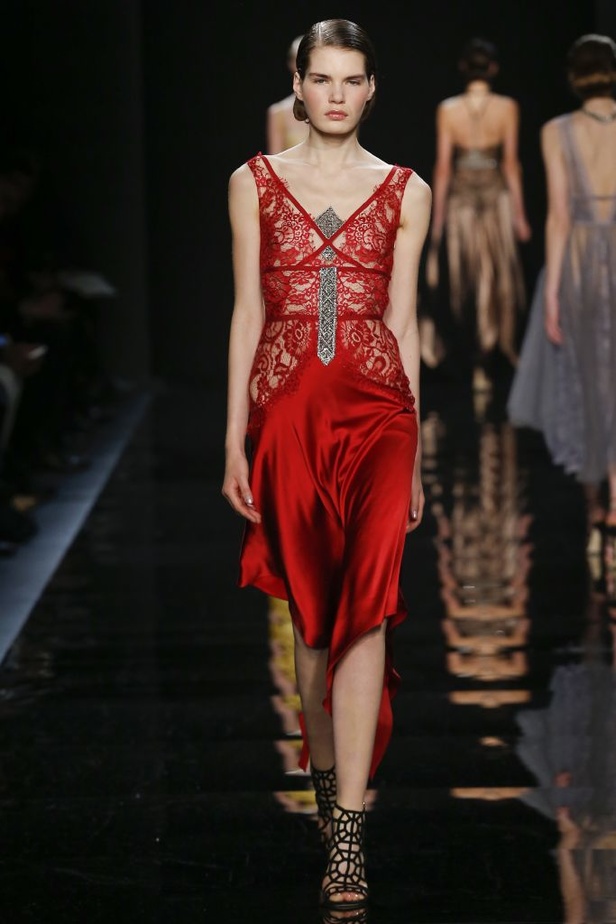 مجموعة خيالية وحالمة من ريم عكرا لشتاء 2016