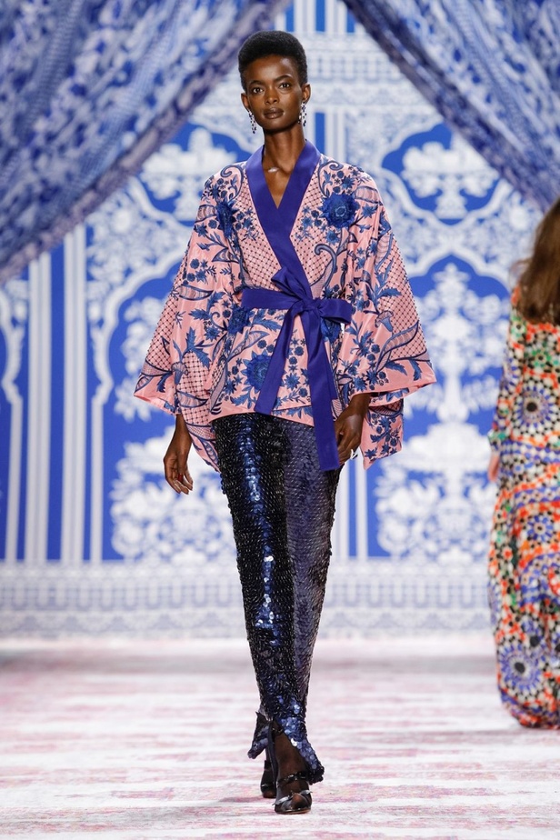 عرض أزياء نعيم خان لخريف وشتاء 2019‏