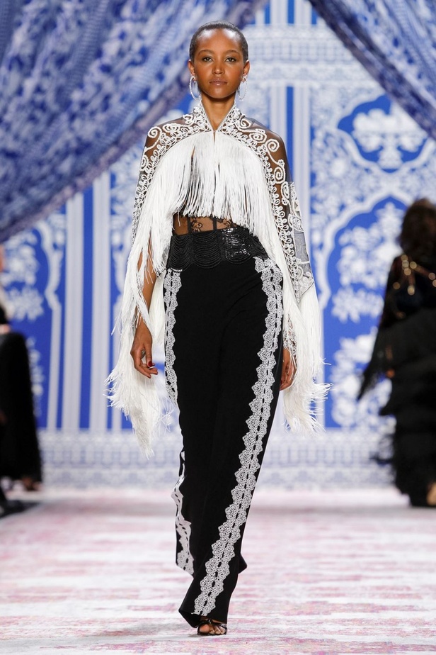 عرض أزياء نعيم خان لخريف وشتاء 2019‏