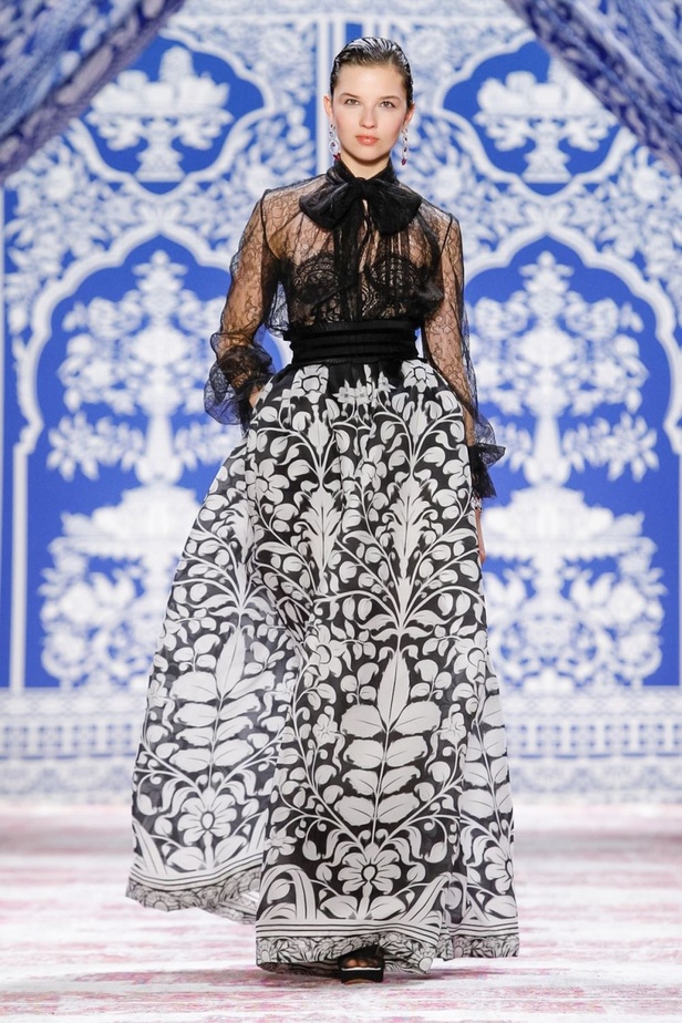 عرض أزياء نعيم خان لخريف وشتاء 2019‏