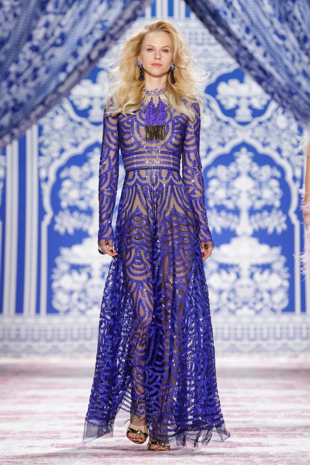 عرض أزياء نعيم خان لخريف وشتاء 2019‏