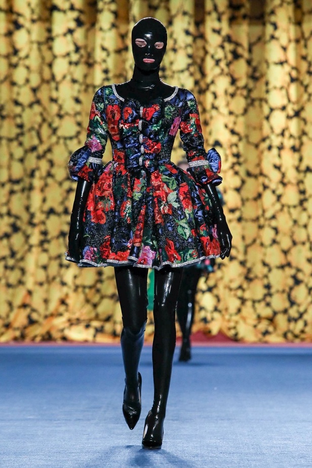 عرض أزياء Richard Quinn لخريف وشتاء 2020-2021