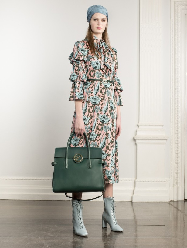 مجموعة TEMPERLEY LONDON من اسبوع الموضة في لندن لخريف وشتاء 2020/2021