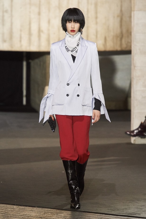 مجموعة الالبسة الجاهزة من Roland Mouret لخريف وشتاء 2020-2021