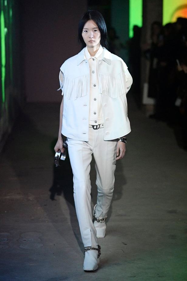 عرض ازياء MAISON MARGIELA لخريف وشتاء 2020-2021 من لندن 