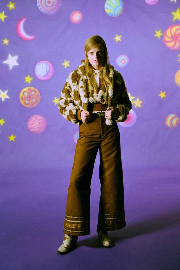 عرض ازياء مجموعة Anna Sui لصيحات موسم خريف وشتاء 2021
