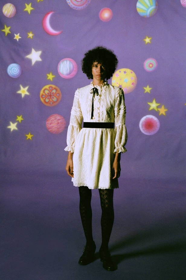 عرض ازياء مجموعة Anna Sui لصيحات موسم خريف وشتاء 2021