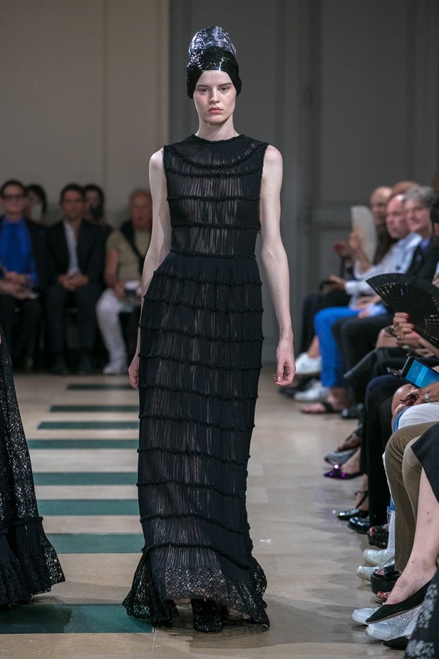 مجموعة ازياء المصمم التونسي عز الدين علية لموسم خريف 2017