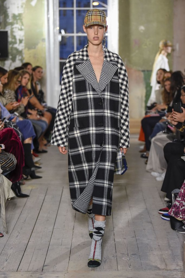 مجموعة Burberry لربيع وصيف 2018