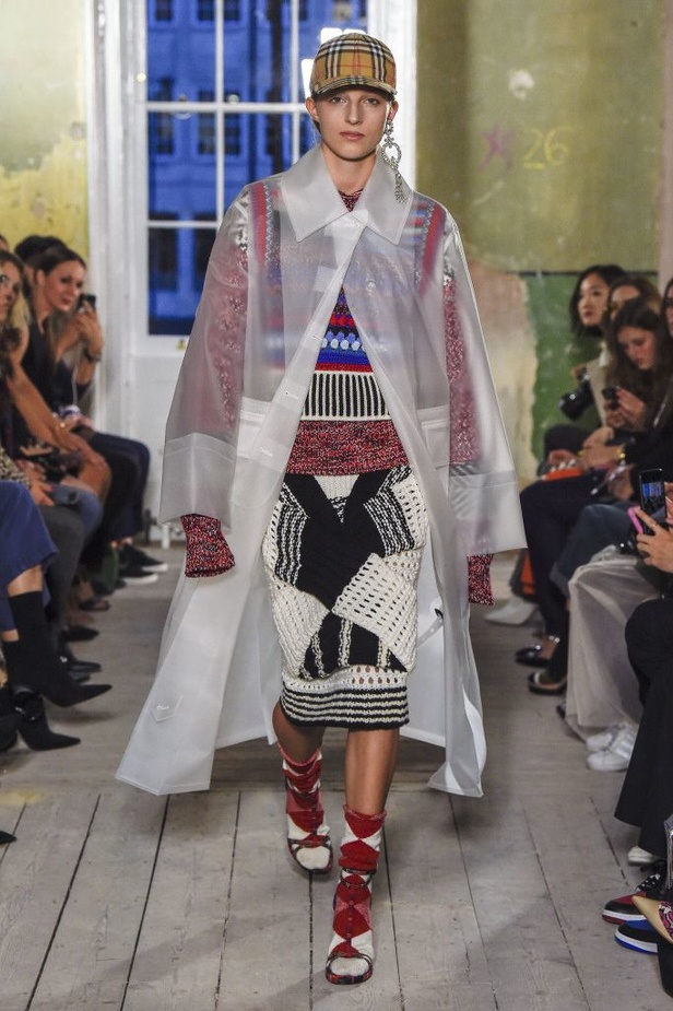 مجموعة Burberry لربيع وصيف 2018