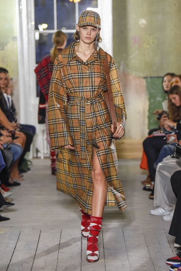 مجموعة Burberry لربيع وصيف 2018