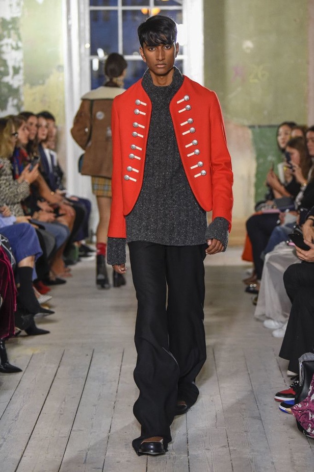 مجموعة Burberry لربيع وصيف 2018