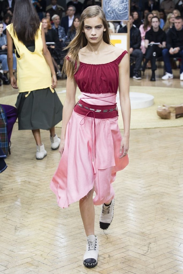 مجموعة جي.دبليو أندرسون لربيع و صيف 2018