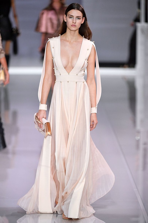 مجموعة "رالف أند روسو" لموسم ربيع وصيف 2018