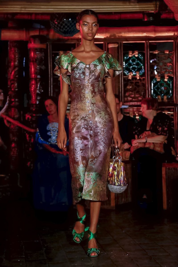 عرض أزياء Peter Pilotto لربيع وصيف ٢٠١٩ !