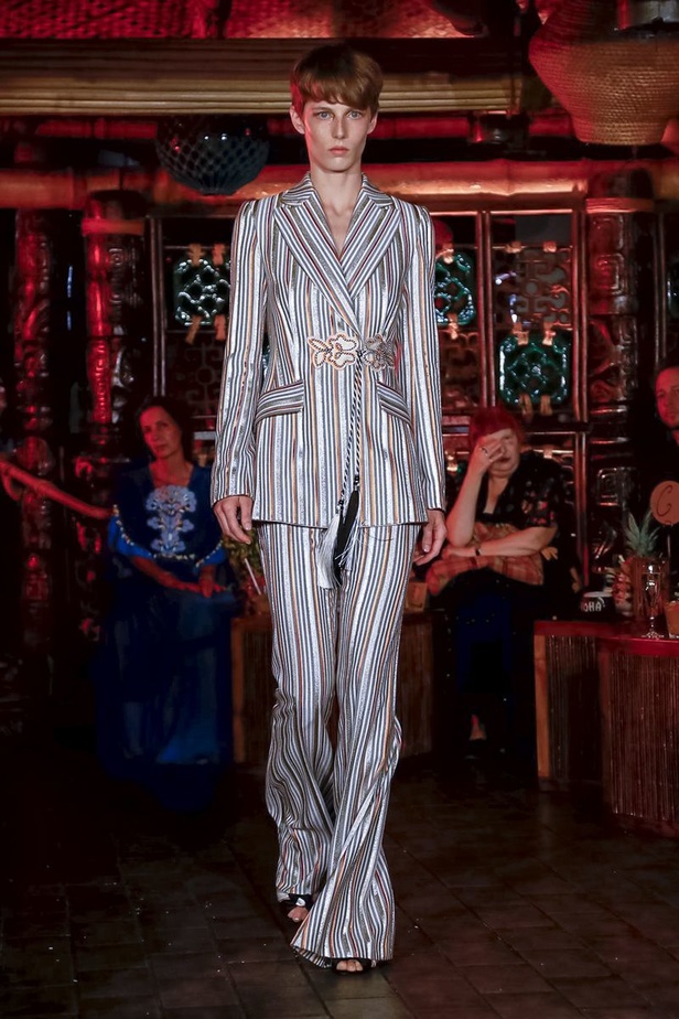 عرض أزياء Peter Pilotto لربيع وصيف ٢٠١٩ !