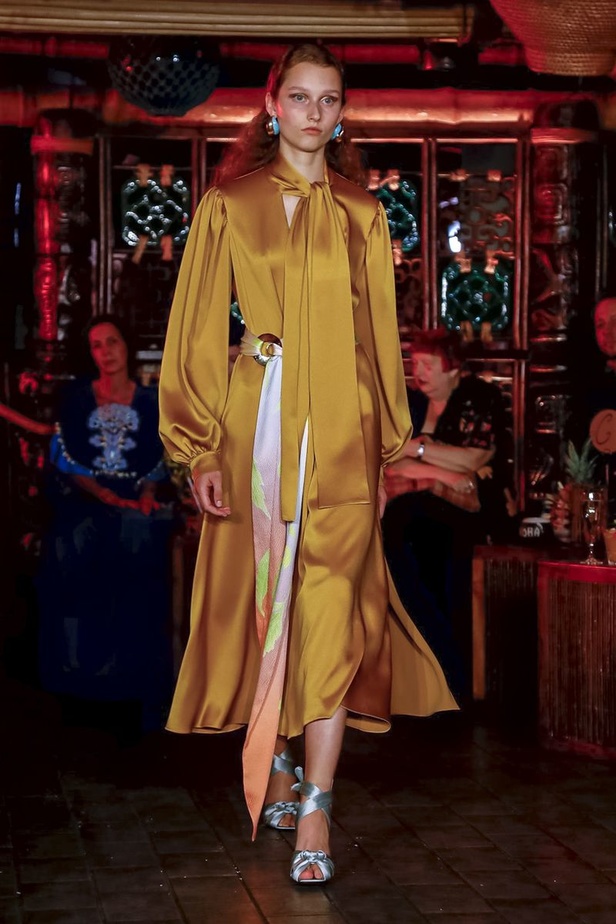 عرض أزياء Peter Pilotto لربيع وصيف ٢٠١٩ !