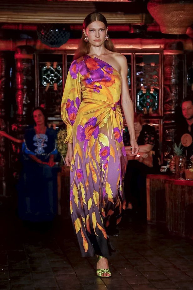 عرض أزياء Peter Pilotto لربيع وصيف ٢٠١٩ !