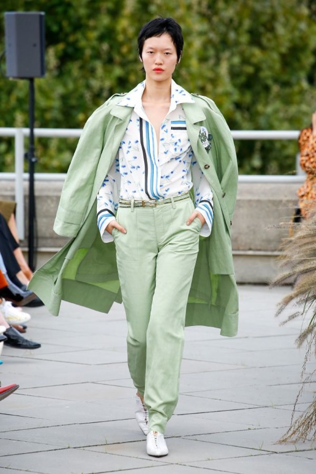 عرض أزياء Roland Mouret لربيع وصيف ٢٠١٩ !