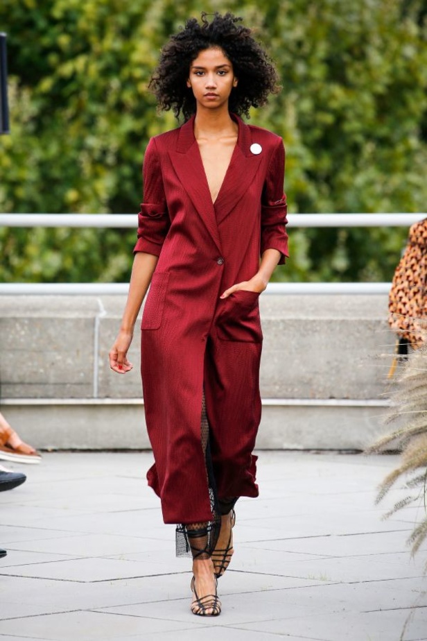 عرض أزياء Roland Mouret لربيع وصيف ٢٠١٩ !