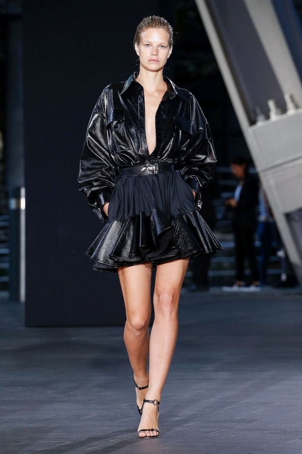 اسبوع الموضة في لندن 2019   مجموعة أزياء ديفيد كوما الجاهزة لربيع وصيف 2020