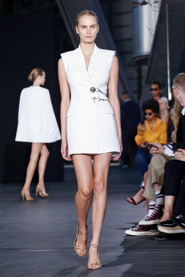 اسبوع الموضة في لندن 2019   مجموعة أزياء ديفيد كوما الجاهزة لربيع وصيف 2020