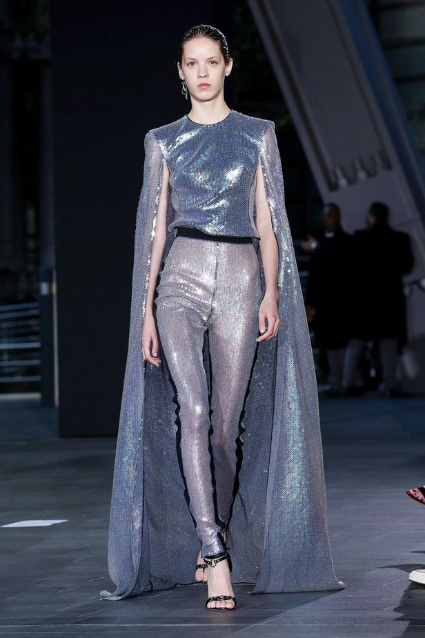 اسبوع الموضة في لندن 2019   مجموعة أزياء ديفيد كوما الجاهزة لربيع وصيف 2020