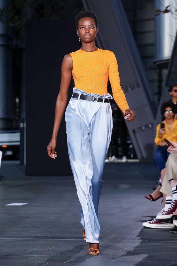 اسبوع الموضة في لندن 2019   مجموعة أزياء ديفيد كوما الجاهزة لربيع وصيف 2020