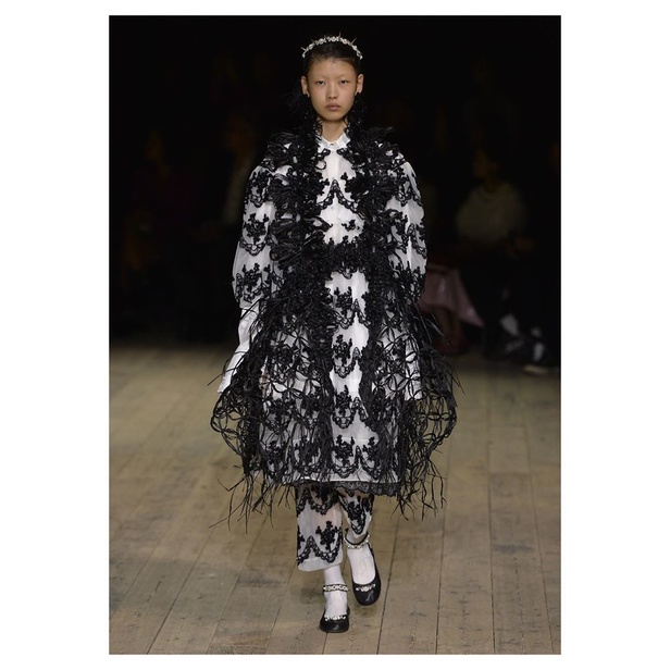 عرض مجموعة Simone Rocha ربيع وصيف 2019