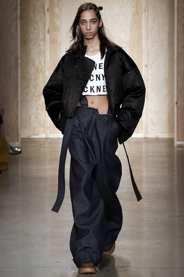 عرض ازياء "دي كاي أن واي" خريف وشتاء 2016-2017