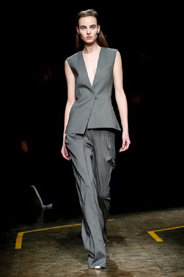 عرض أزياء بوس لموسم خريف وشتاء 2018‏