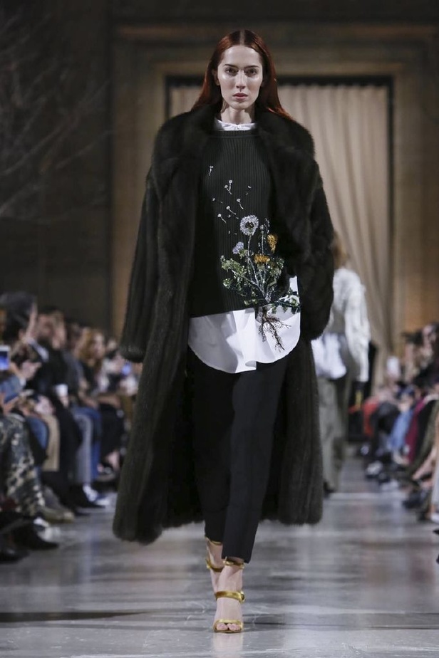 عرض أزياء اوسكار دي لارانتا لموسم خريف وشتاء 2018