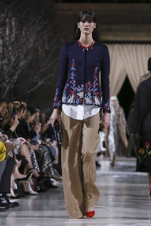 عرض أزياء اوسكار دي لارانتا لموسم خريف وشتاء 2018