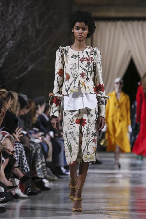 عرض أزياء اوسكار دي لارانتا لموسم خريف وشتاء 2018