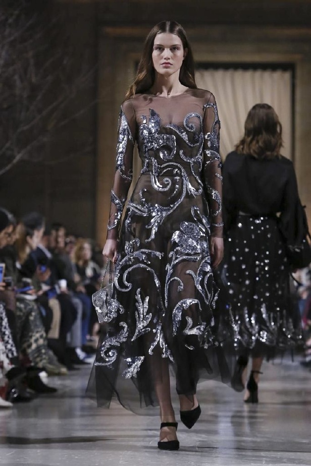 عرض أزياء اوسكار دي لارانتا لموسم خريف وشتاء 2018