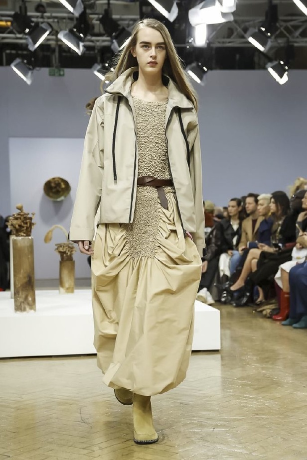 عرض أزياء J.W. ANDERSON لموسم خريف وشتاء2018