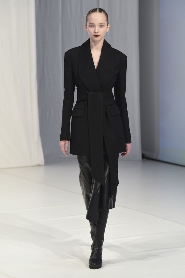 مجموعة Chalayan لخريف و شتاء 2018