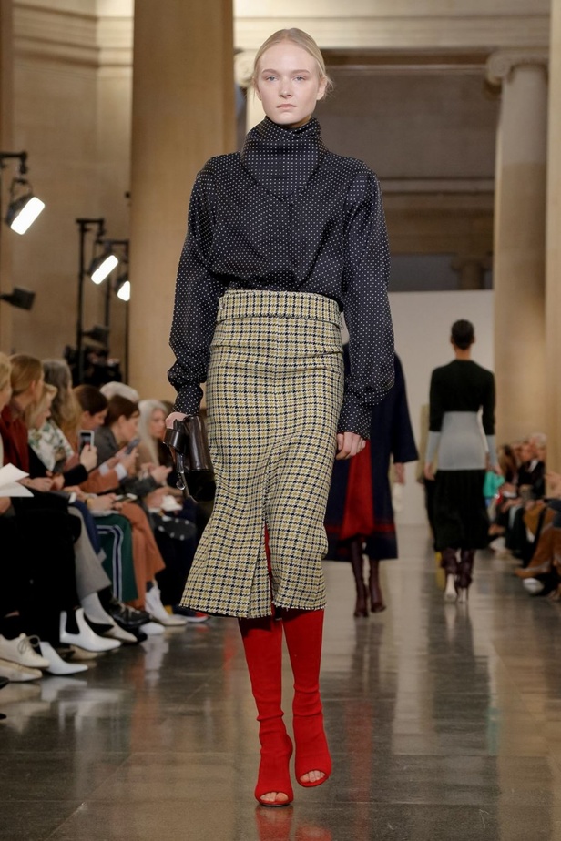 مجموعة فيكتوريا بيكهام لموسم خريف وشتاء 2019-2020