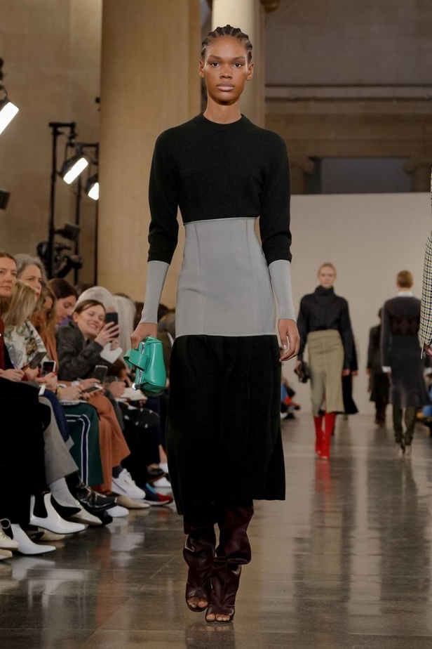 مجموعة فيكتوريا بيكهام لموسم خريف وشتاء 2019-2020